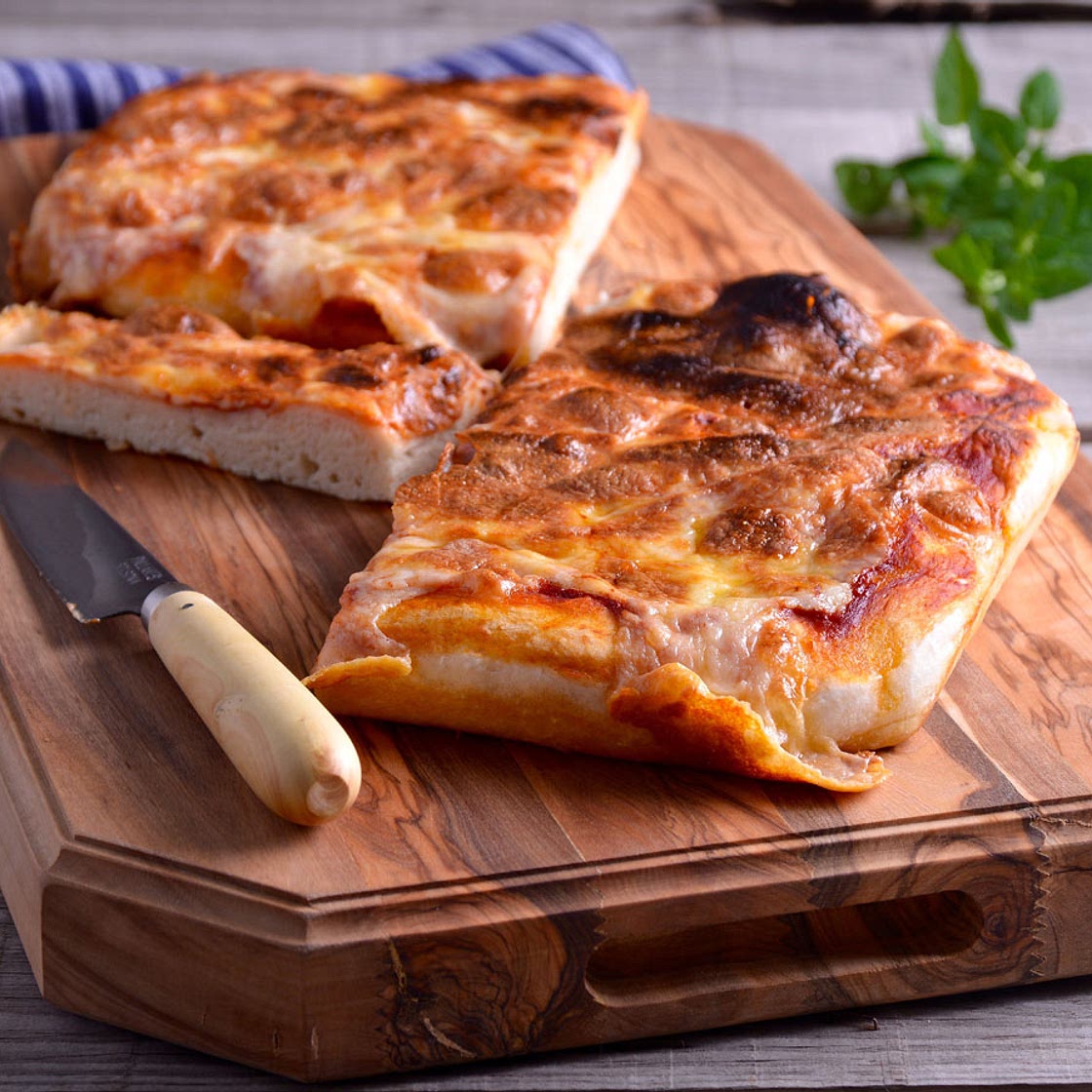 Pizza al taglio esponjosa