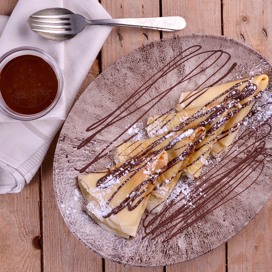 Crepes de chocolate con naranja