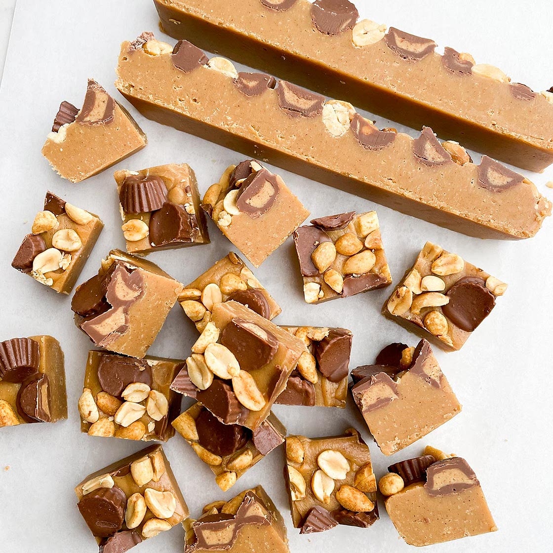 4 Ingredient Peanut Butter Fudge (No Bake)
