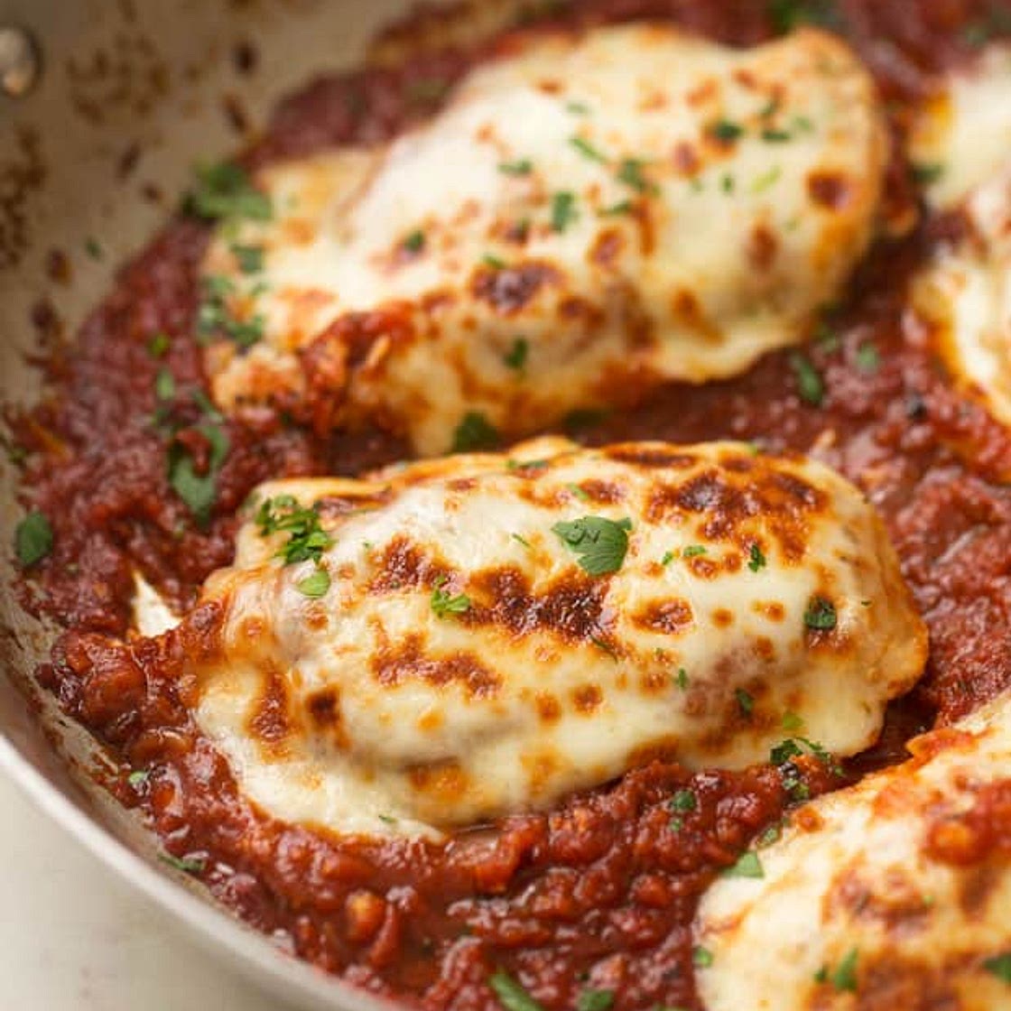 30 Minute Mozzarella Chicken in Homemade Tomato Sauce