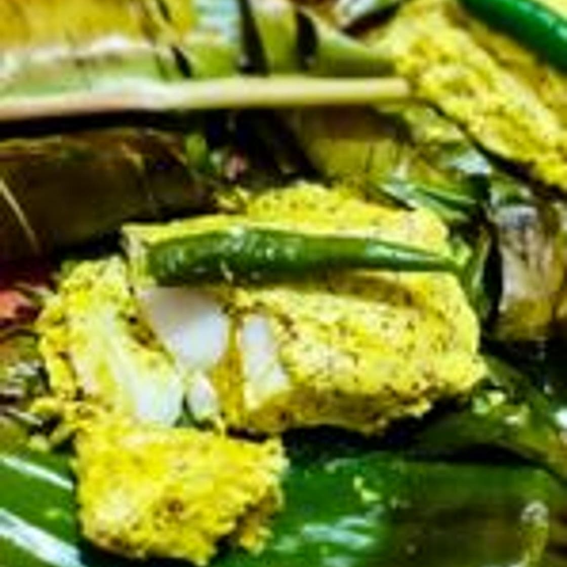 Bengali Bhetki Macher Paturi Recipe (Barramundi Fish Wrapped in Banana Leaf)