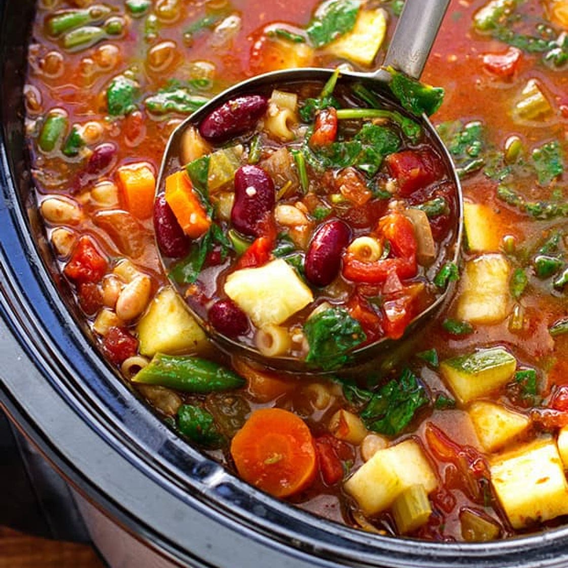 Homemade Minestrone Soup (Slow Cooker)