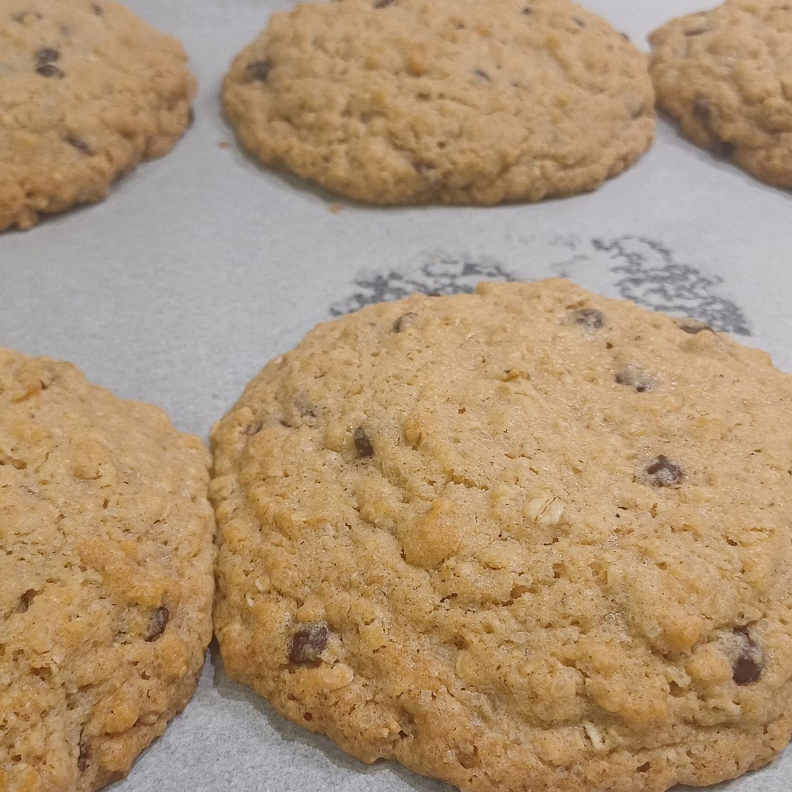 Crumbl Copycat Mom's Recipe Cookies