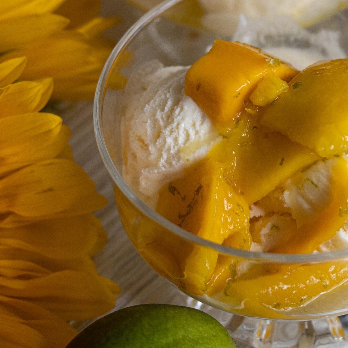 Mangoes with Rum and Vanilla Ice Cream