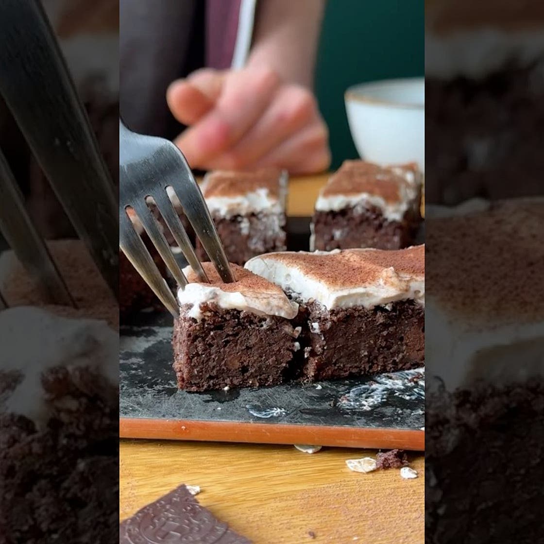 Kaffee-Haferschnitten mit Chai-Creme