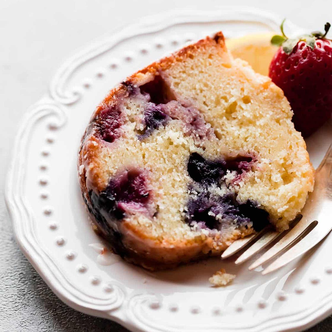 Lemon Berry Yogurt Cake