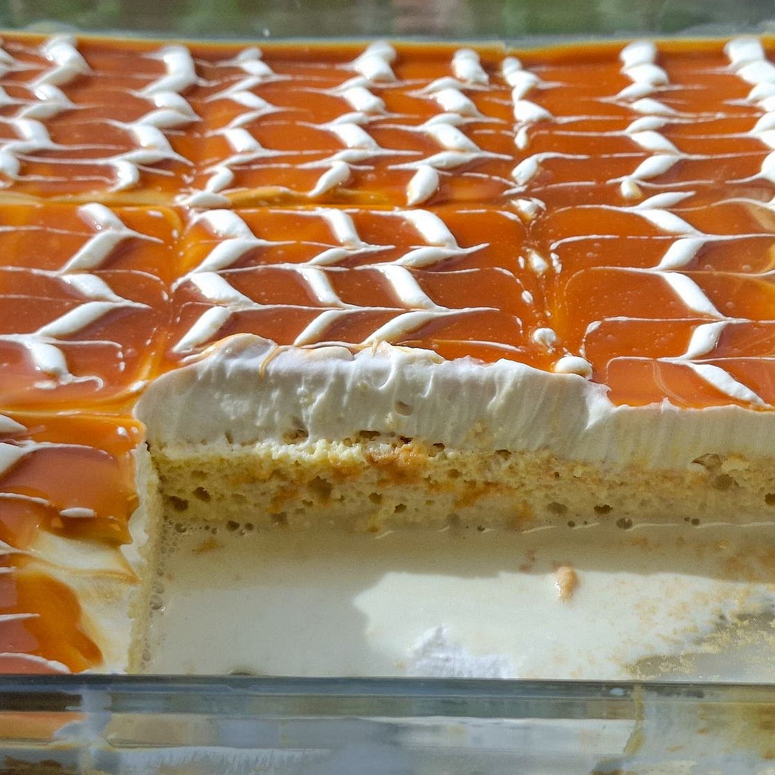 Turkish Tres Leches Cake (Trileçe)