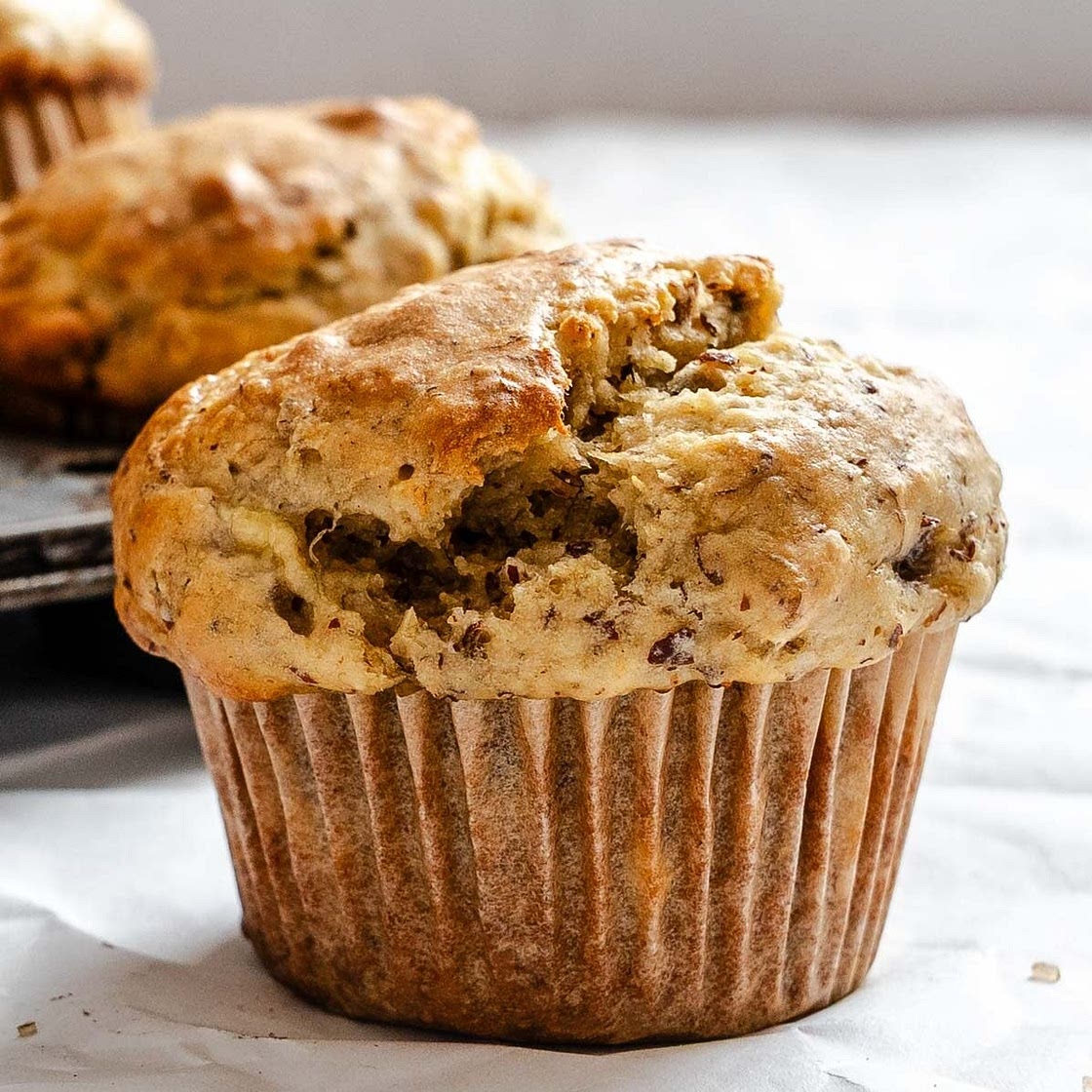 Banana Applesauce Muffins (Oil-Free!)