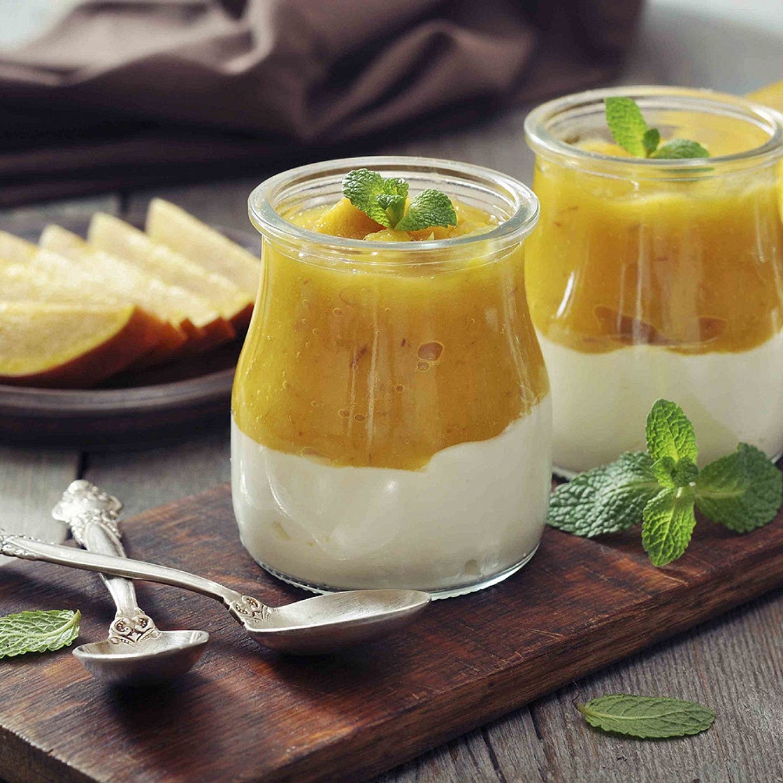 Compote de mangue et fromage blanc en verrine