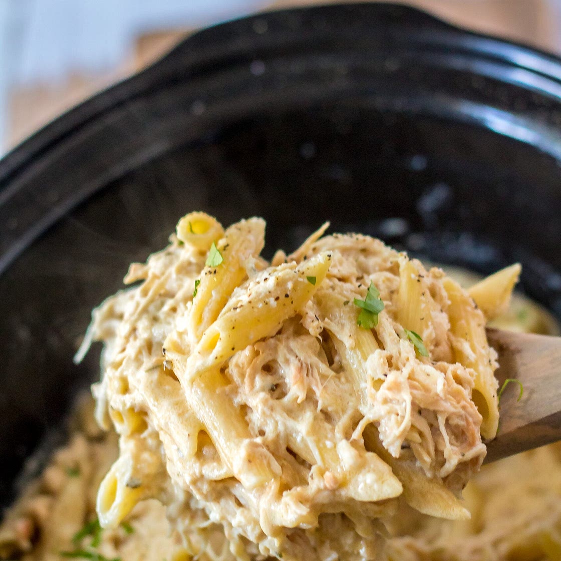 Slow Cooker Olive Garden Chicken Pasta
