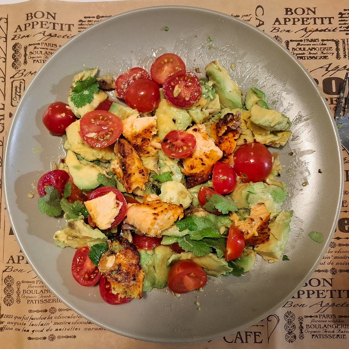 Grilled Salmon with Avocado Salsa (Healthy, Low-Carb, Paleo, Whole30)