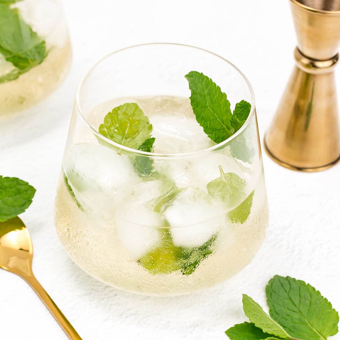 Hugo Spritz Cocktail