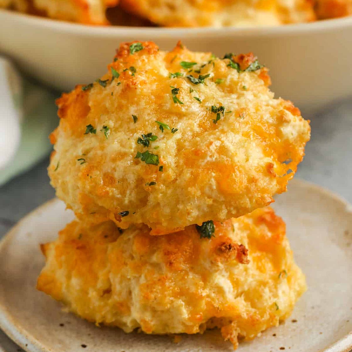 Copycat Red Lobster Cheddar Bay Biscuits