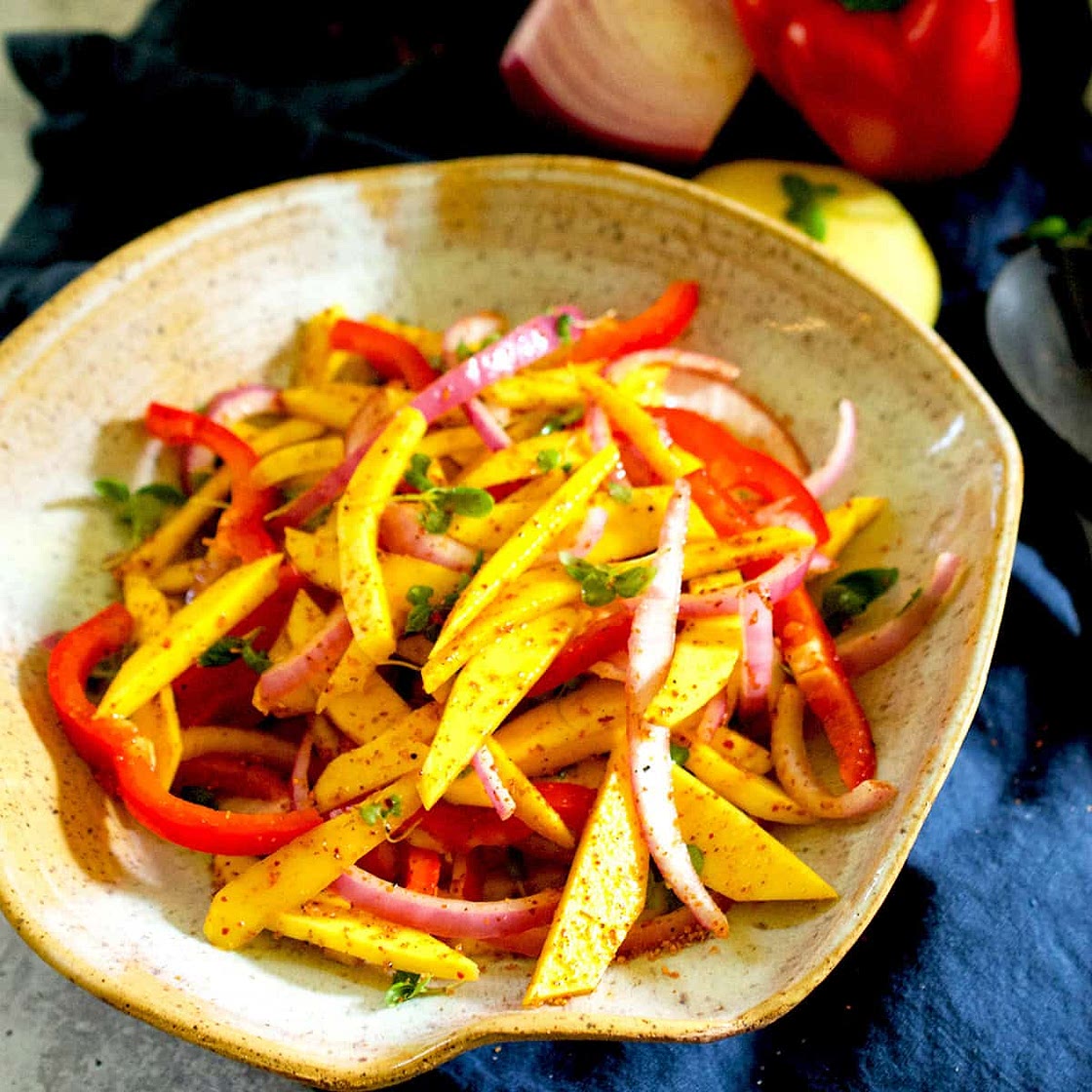 Spicy Salad With Mango