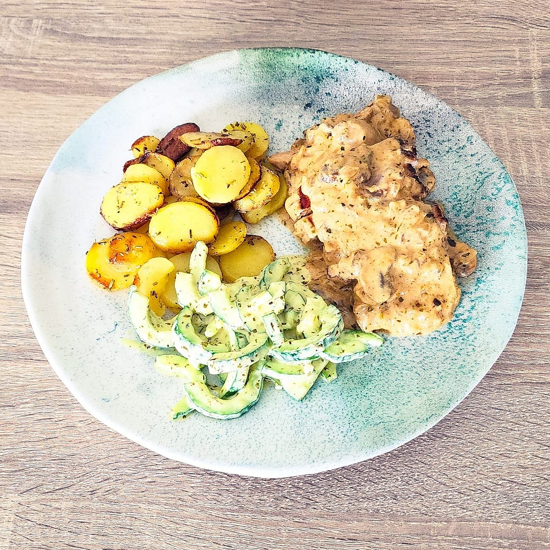Escalope de jambon et sauce crémeuse aux champignons & jus de veau