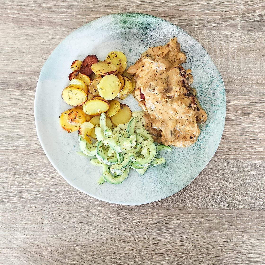Escalope de jambon et sauce crémeuse aux champignons & jus de veau