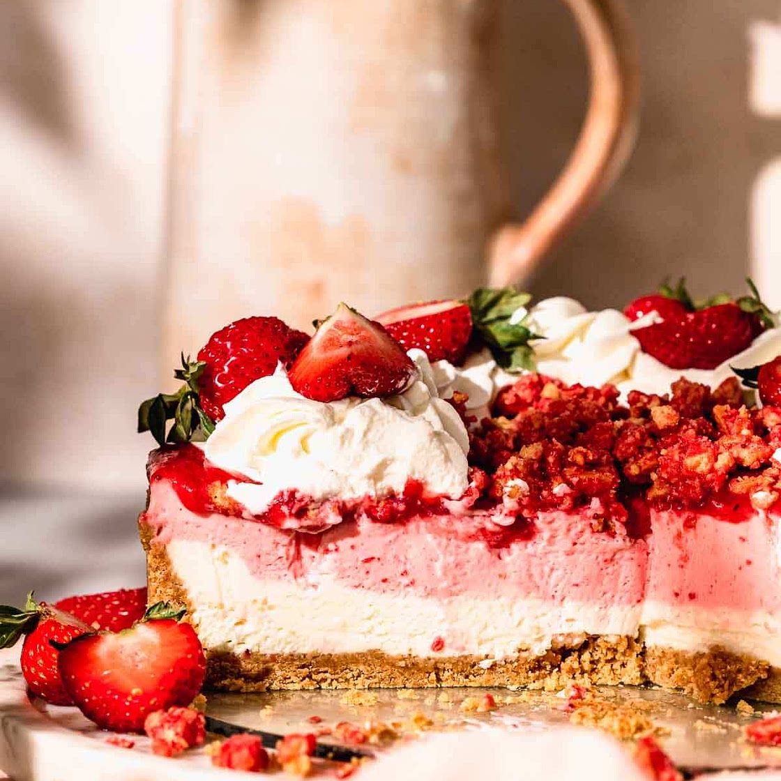 Strawberry Crunch Cheesecake