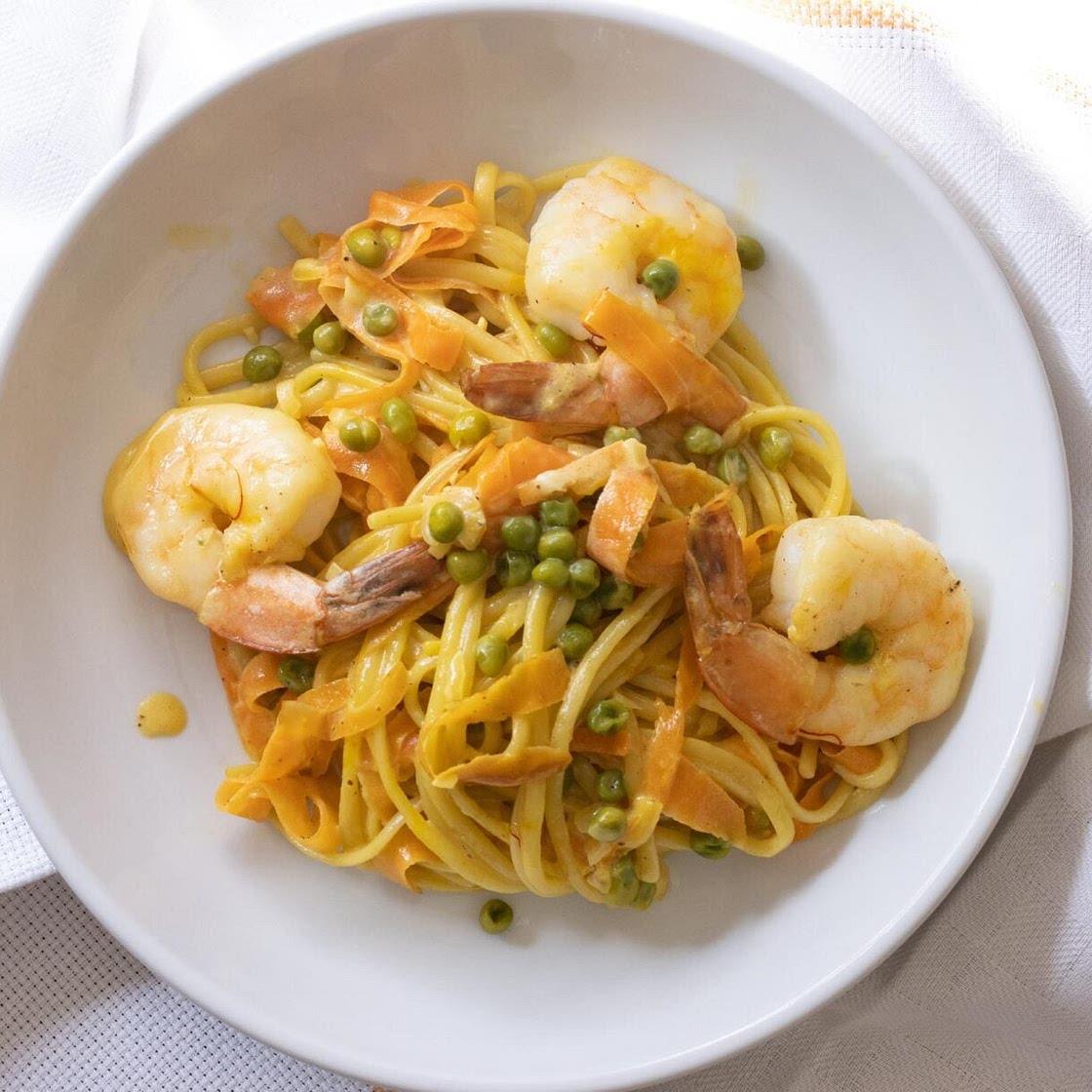 Turmeric Linguine with Shrimps and Saffron Sauce