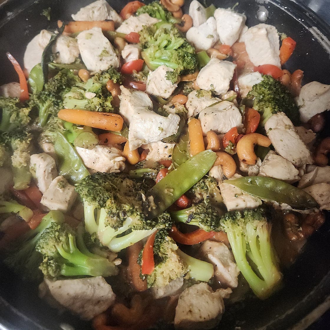 One Skillet Cashew Chicken Stir Fry