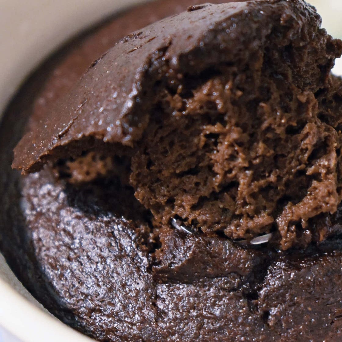 Healthy Dark Chocolate Mug Cake - No Sugar, No Flour, and No Butter/Oil!