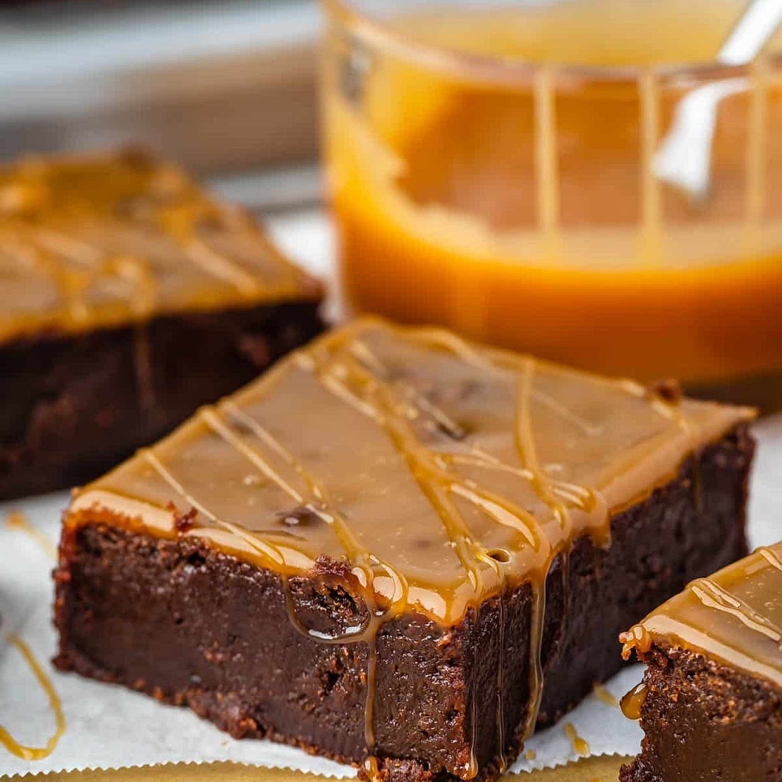 Easy Fudgy Caramel Brownies