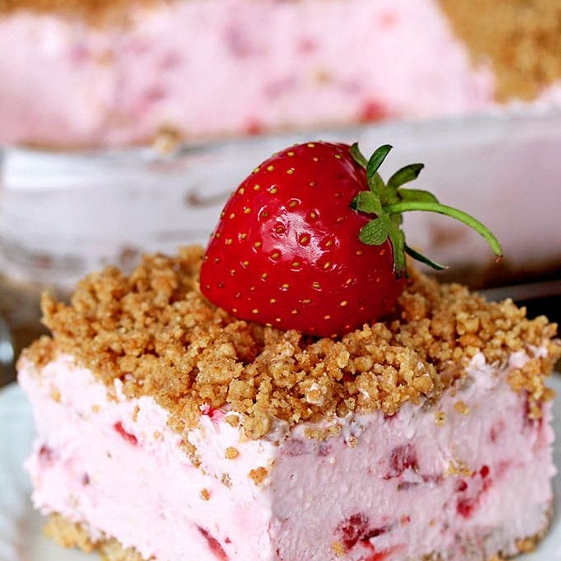Easy Frozen Strawberry Dessert