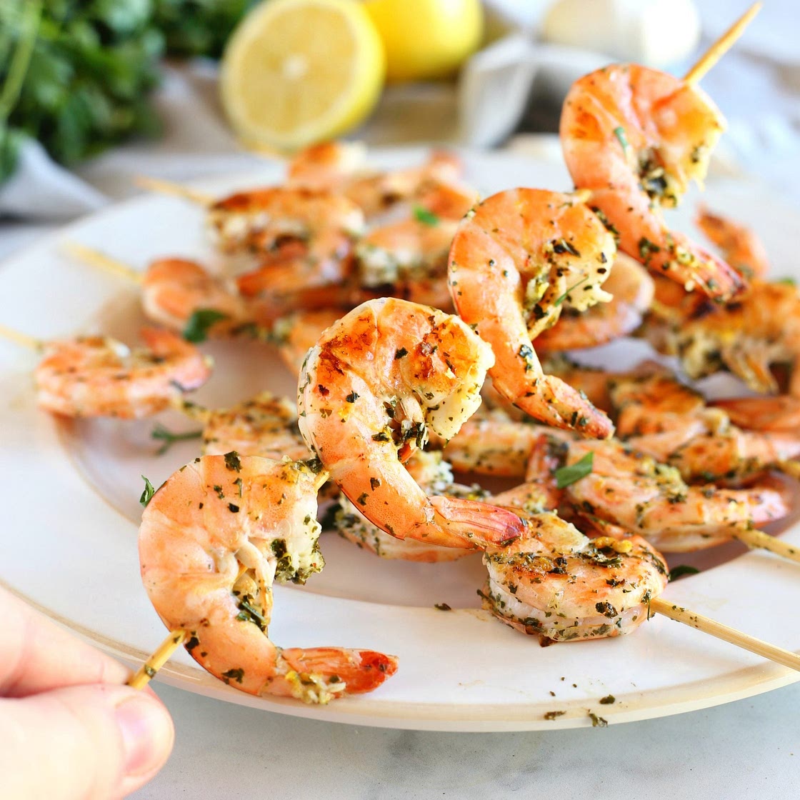 Lemon Garlic Grilled Shrimp Skewers