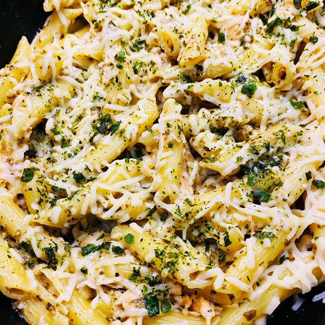 Crock Pot Chicken Pesto Alfredo