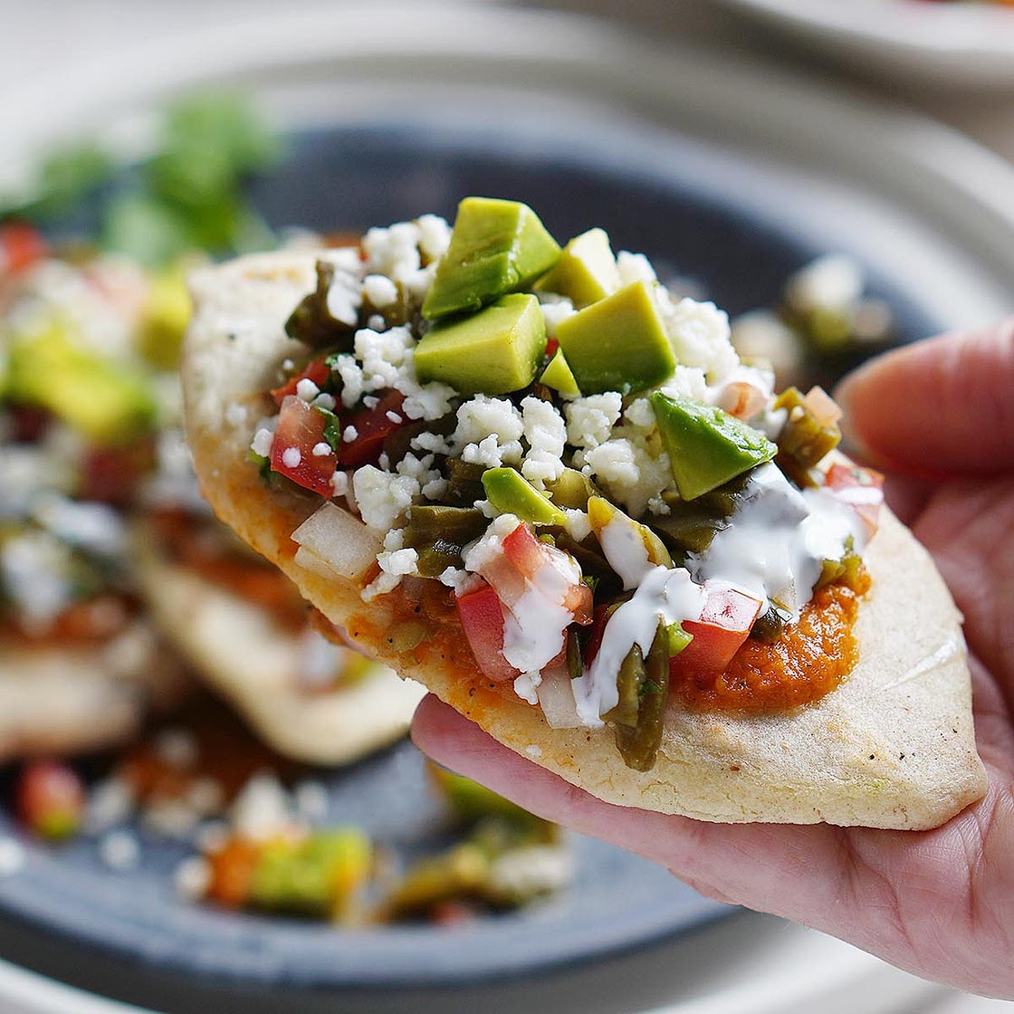 Tlacoyos De Frijol (Black Bean Tlacoyos)