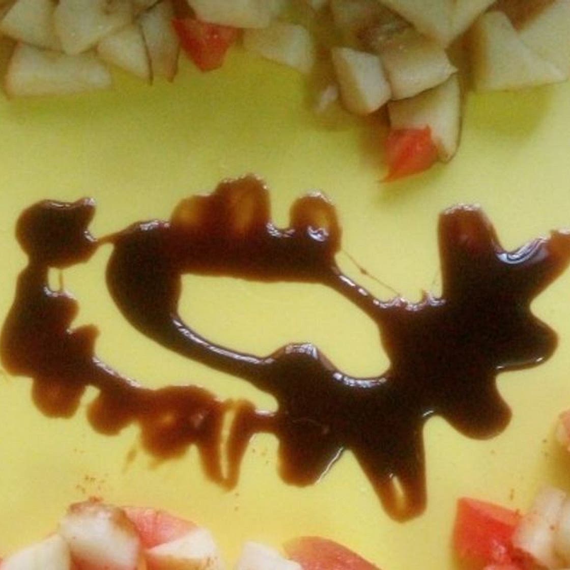 फ्रूट चाट चॉकलेट के साथ