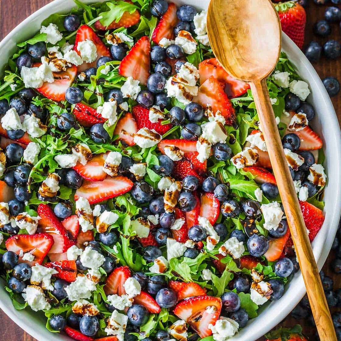 Arugula Salad with Berries