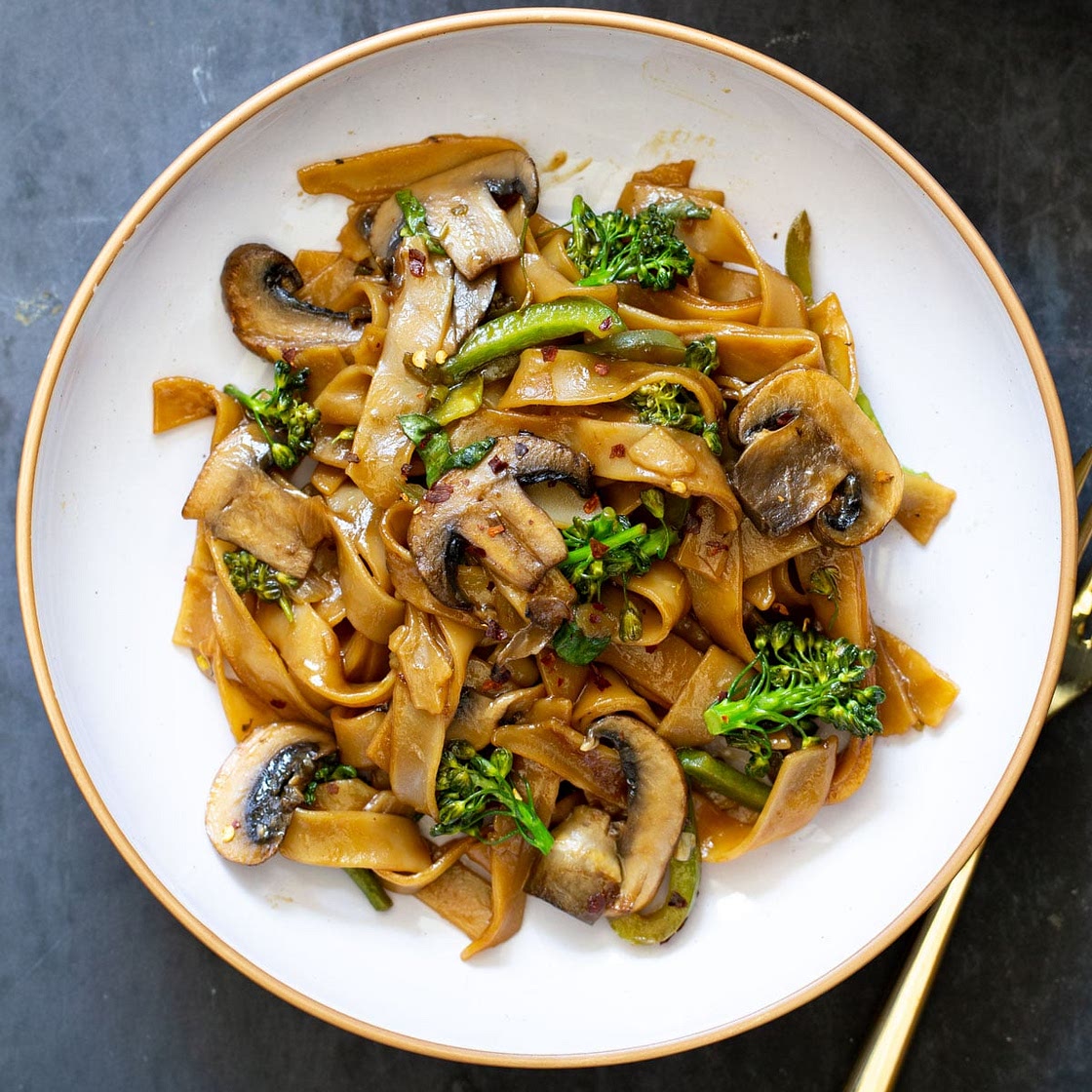 Thai Style Skillet Wide Rice Noodle Stir Fry