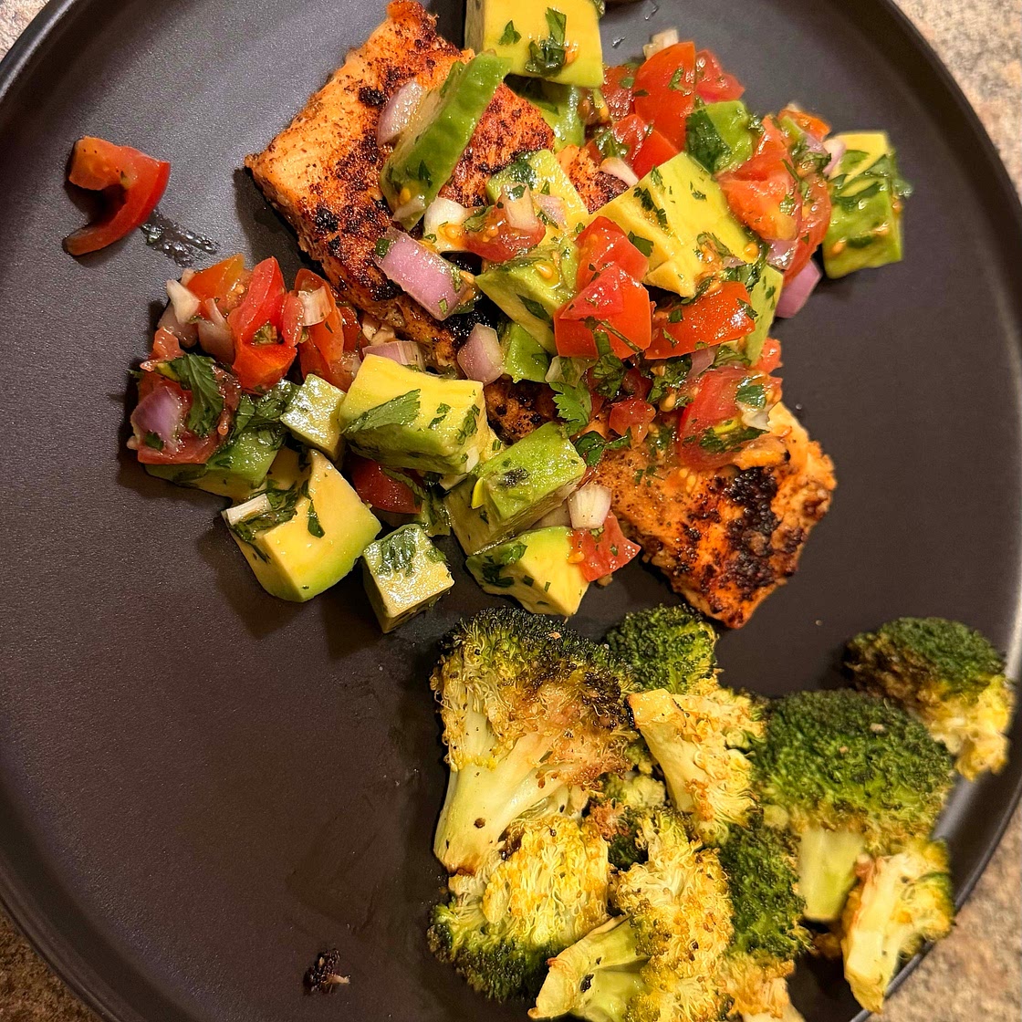 Grilled Salmon with Avocado Salsa (Healthy, Low-Carb, Paleo, Whole30)