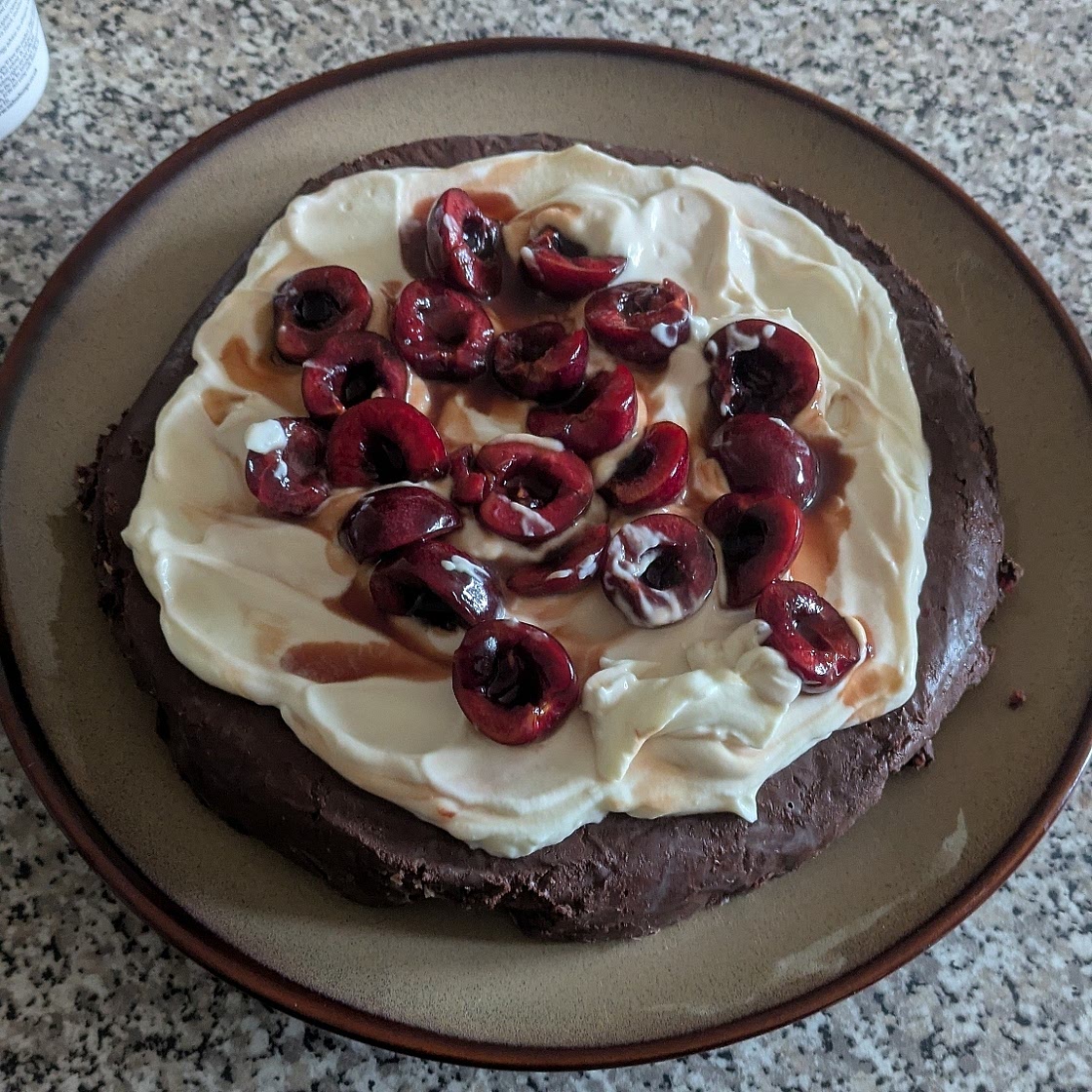 Chilled 'n' boozy chocolate 'cake' with sherbety cherries