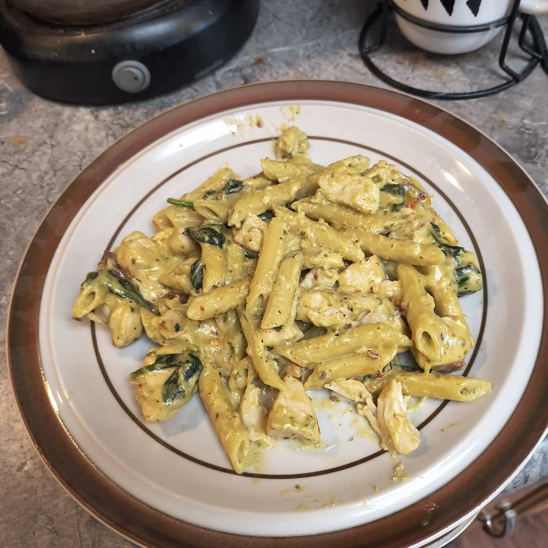 One Pot Creamy Pesto Chicken Pasta