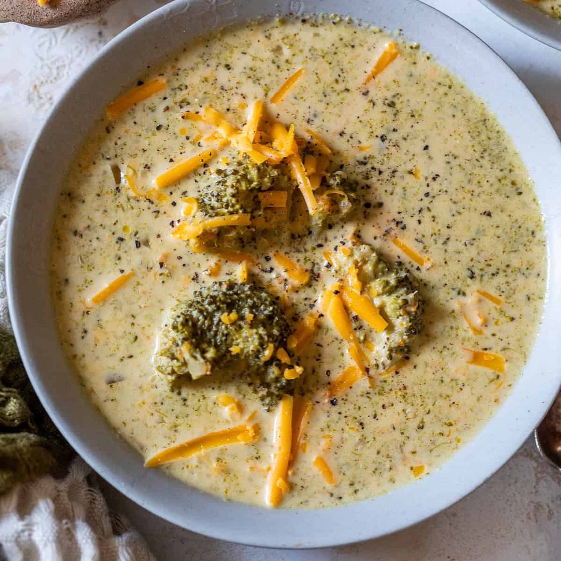 Crockpot Broccoli and Cheese Soup