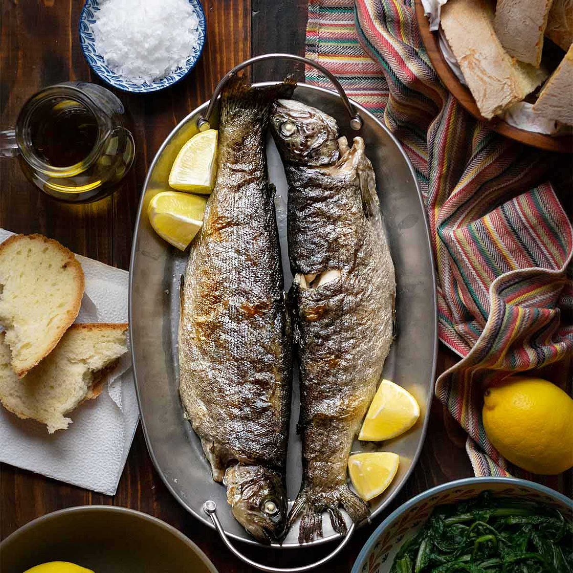 Easy baked whole rainbow trout (20-minute recipe)