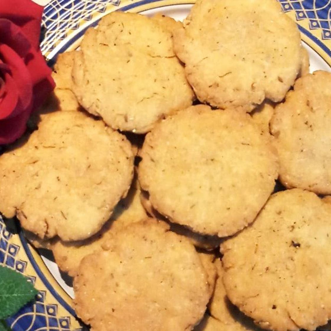 पंजाबी मसाला मठरी (punjabi masala mathri recipe in Hindi)