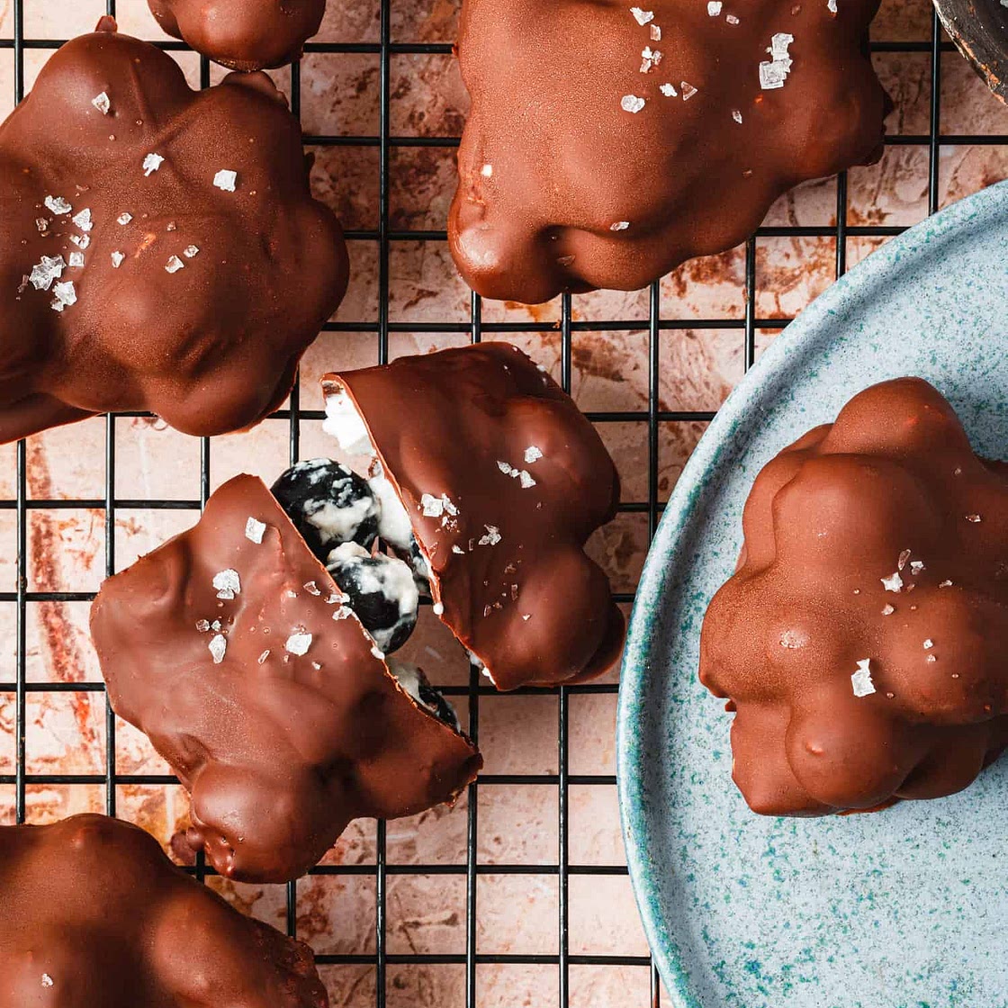 Viral Blueberry Yogurt Clusters