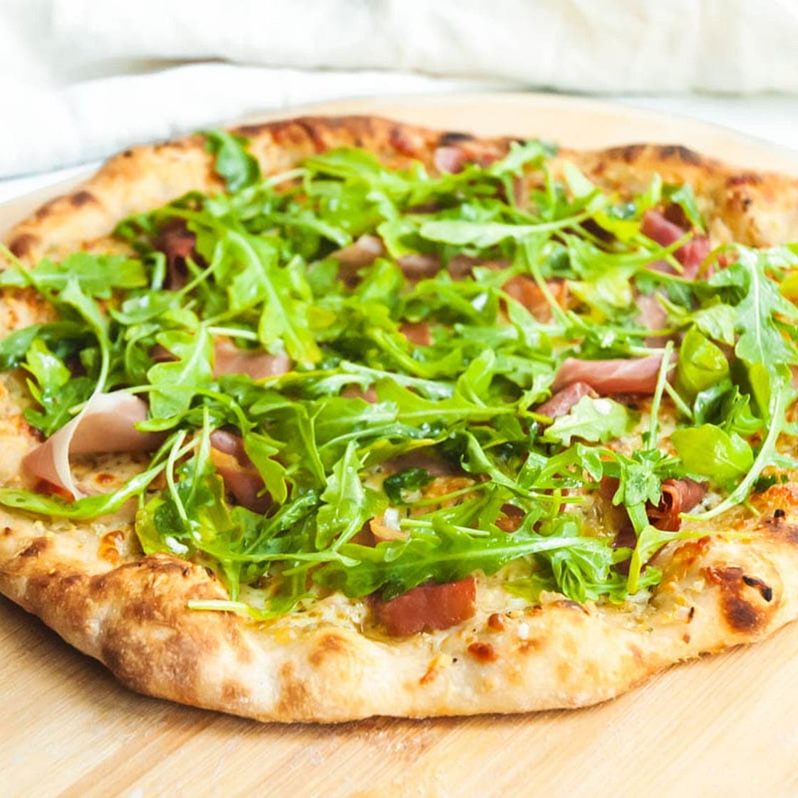 Arugula and Prosciutto Pizza