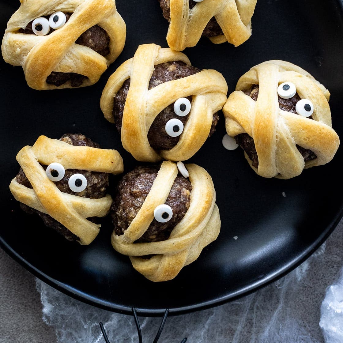 Meatball mummies
