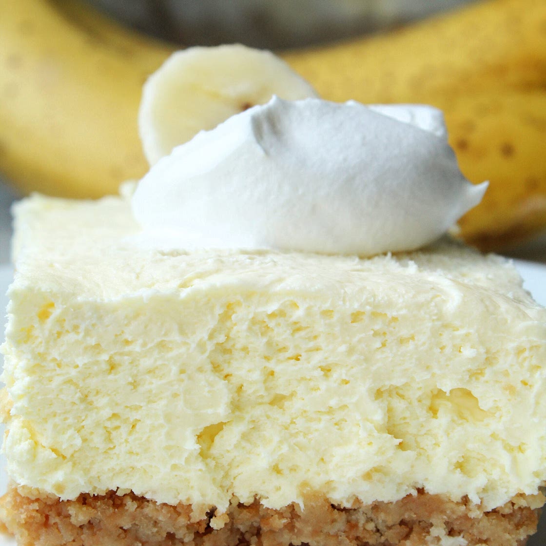 Banana Cream Cheesecake Bars