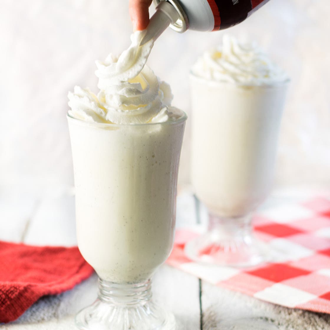 Healthy Milkshake with Frozen Yogurt