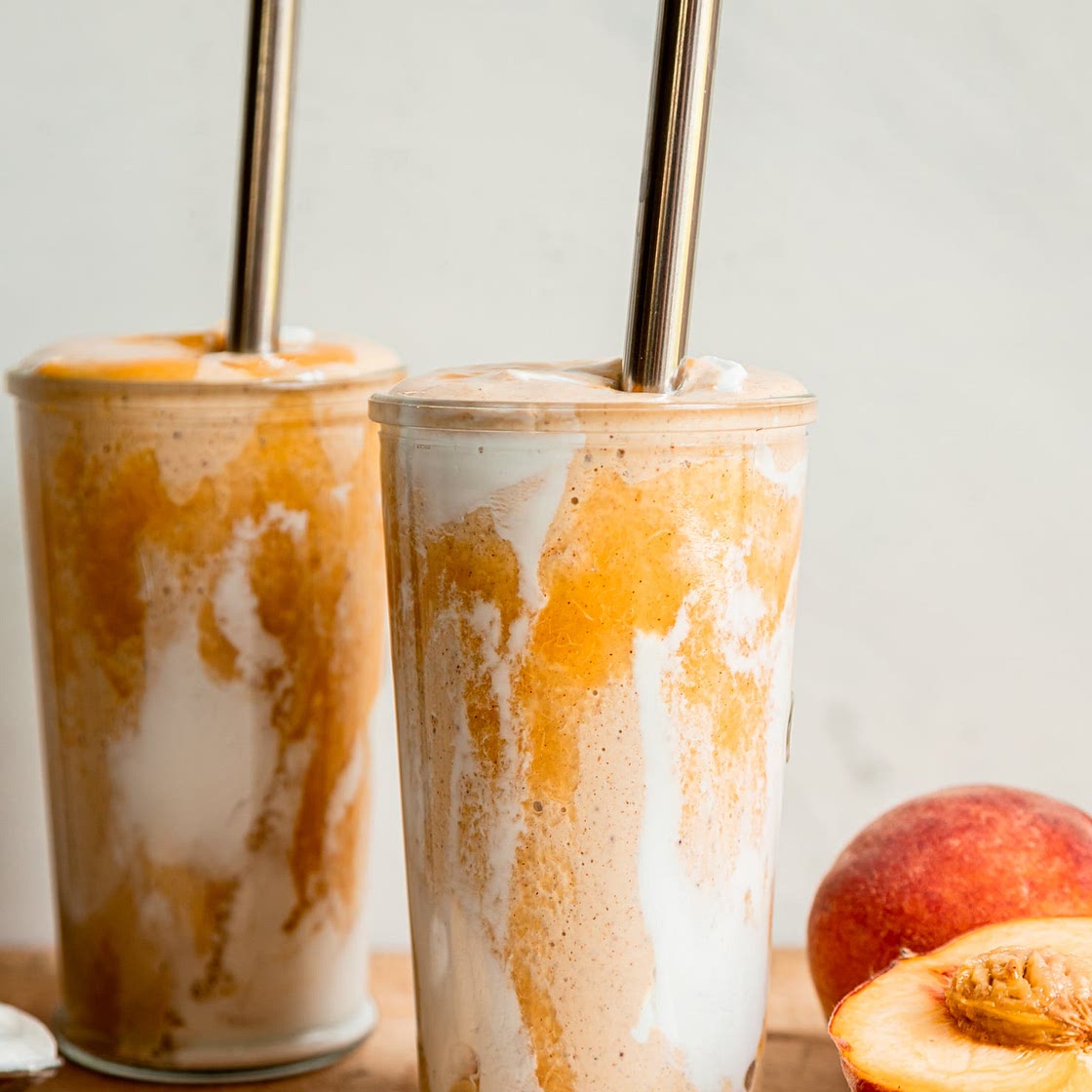 Vegan Peaches & Cream Smoothie