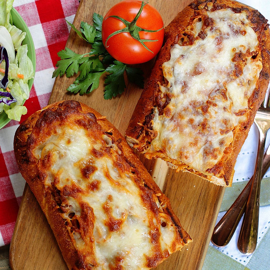 Spaghetti Stuffed Garlic Bread