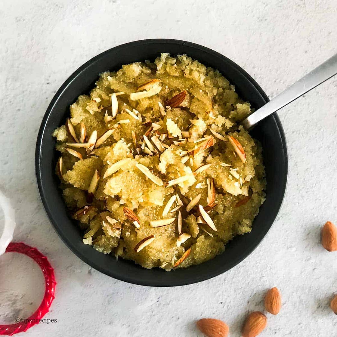 Sooji Halwa - Indian Semolina Pudding