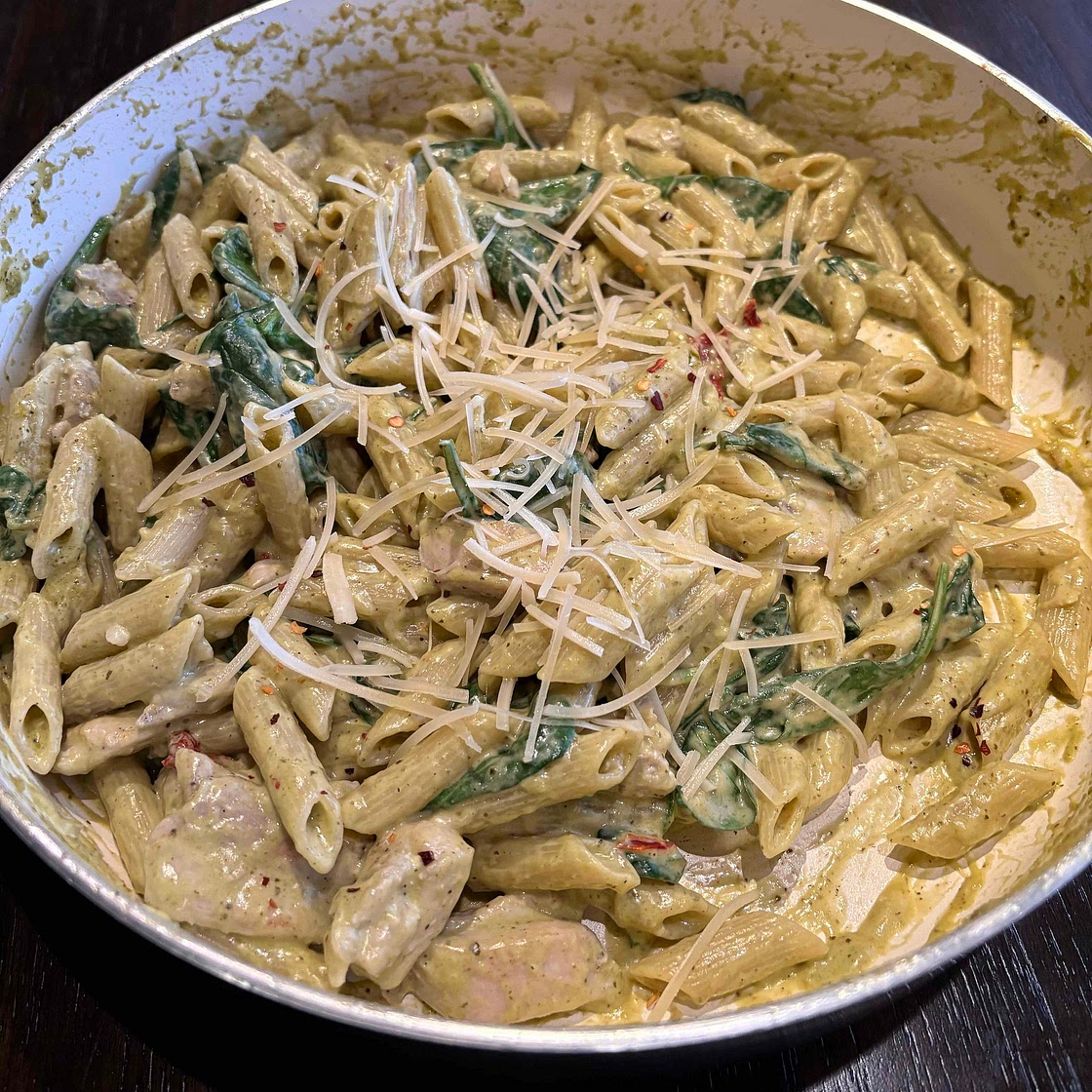 One Pot Creamy Pesto Chicken Pasta