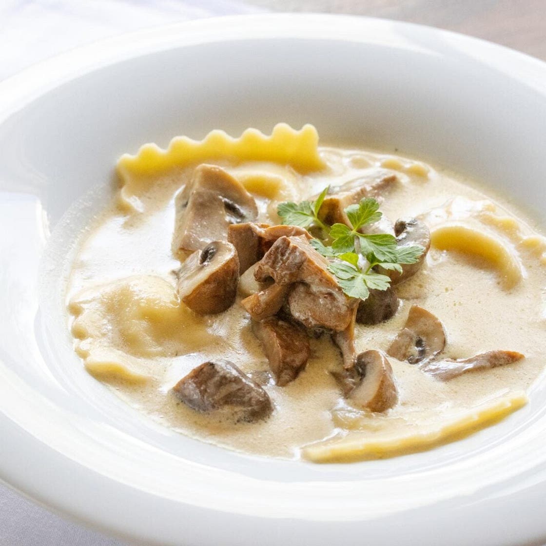 Ravioli with Mushrooms And Cream