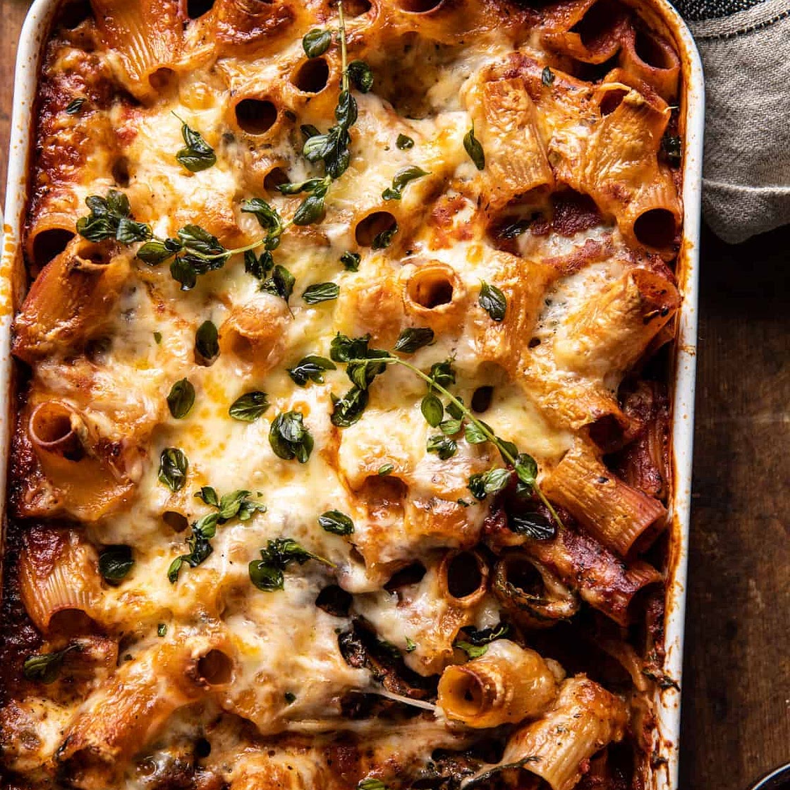 One Pan 4 Cheese Sun-Dried Tomato and Spinach Pasta Bake