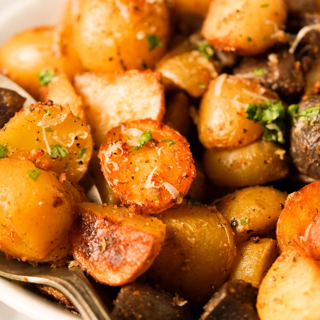Garlic Parmesan Roasted Potatoes